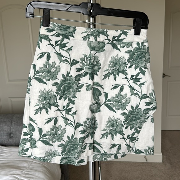 Abercrombie and Fitch Green Floral Skirt Set - Picture 7 of 13